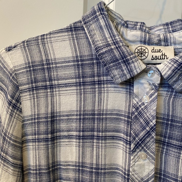Due South Plaid Button-Down Top - Picture 2 of 4